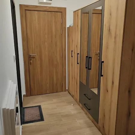 Apartment Bm403 *